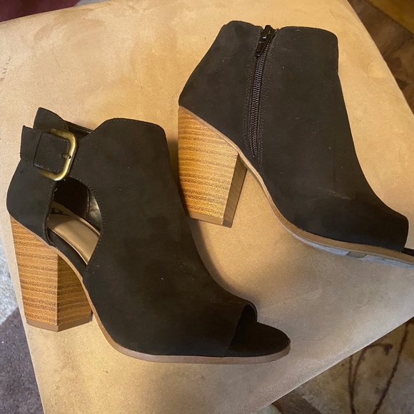 Fergalicious Shoes - Fergalicious ‘Revenge’ open toe bootie Size 8